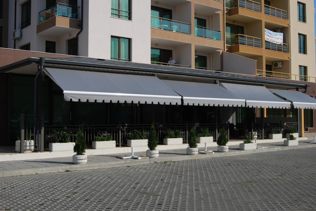 Central Plaza Поморіє Екстер'єр фото